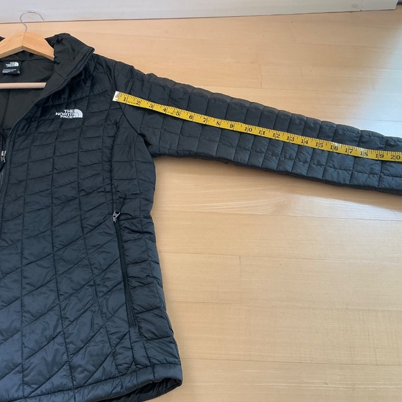 North Face Synthetic Jacket-Large - Picture 4 of 9